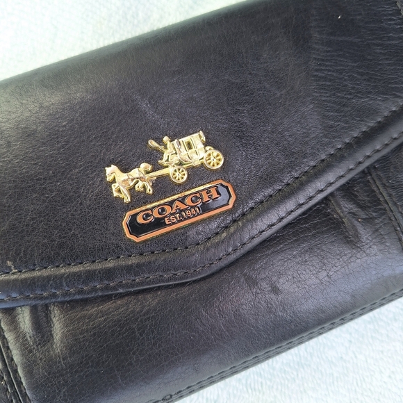 Coach Logo Black Leather Wallet - Picture 2 of 8